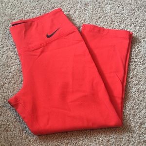 Crop Nike Legendary Tights