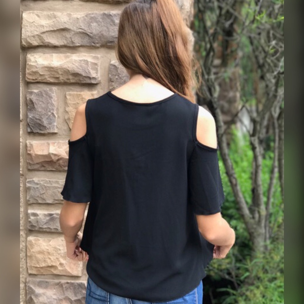 Carmen Cold Shoulder Lace Up Blouse - Picture 2 of 4