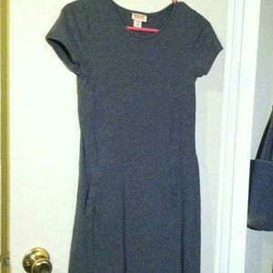 Grey short-sleeved mini