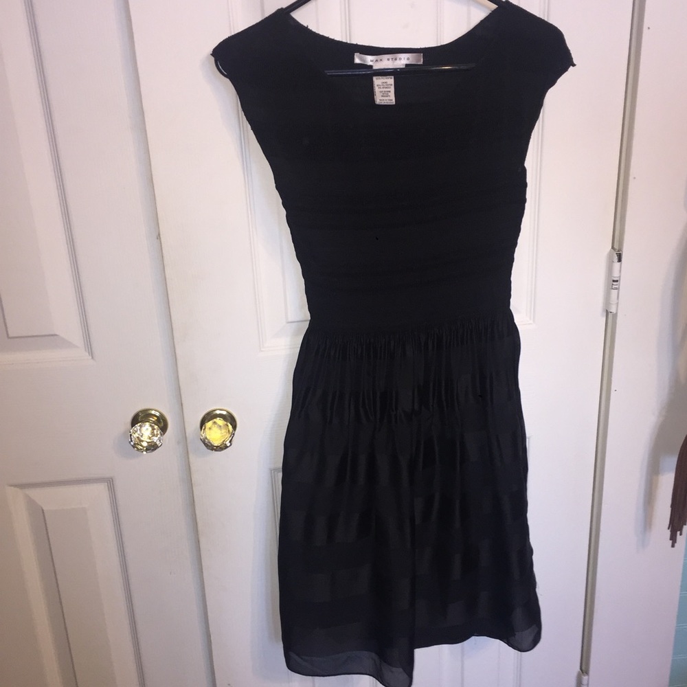 Mak Studio Small Black Dress 💕