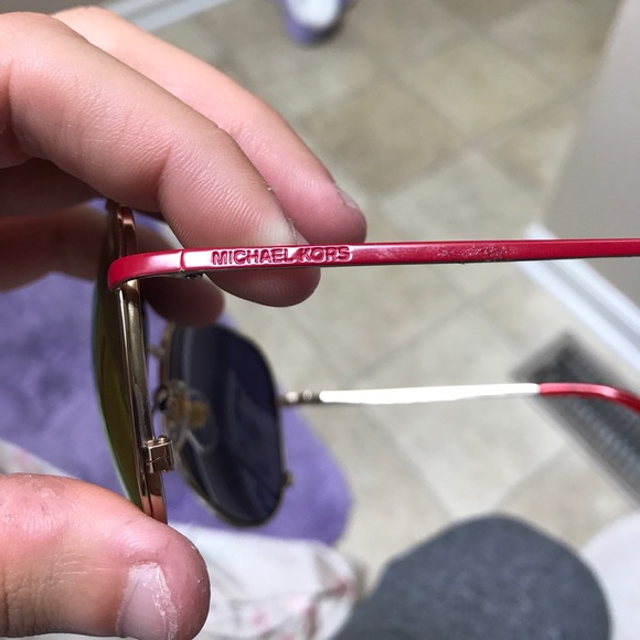 Never Used Micheal Kors Sunglasses - Picture 2 of 3