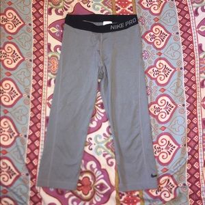 Nike cropped leggings
