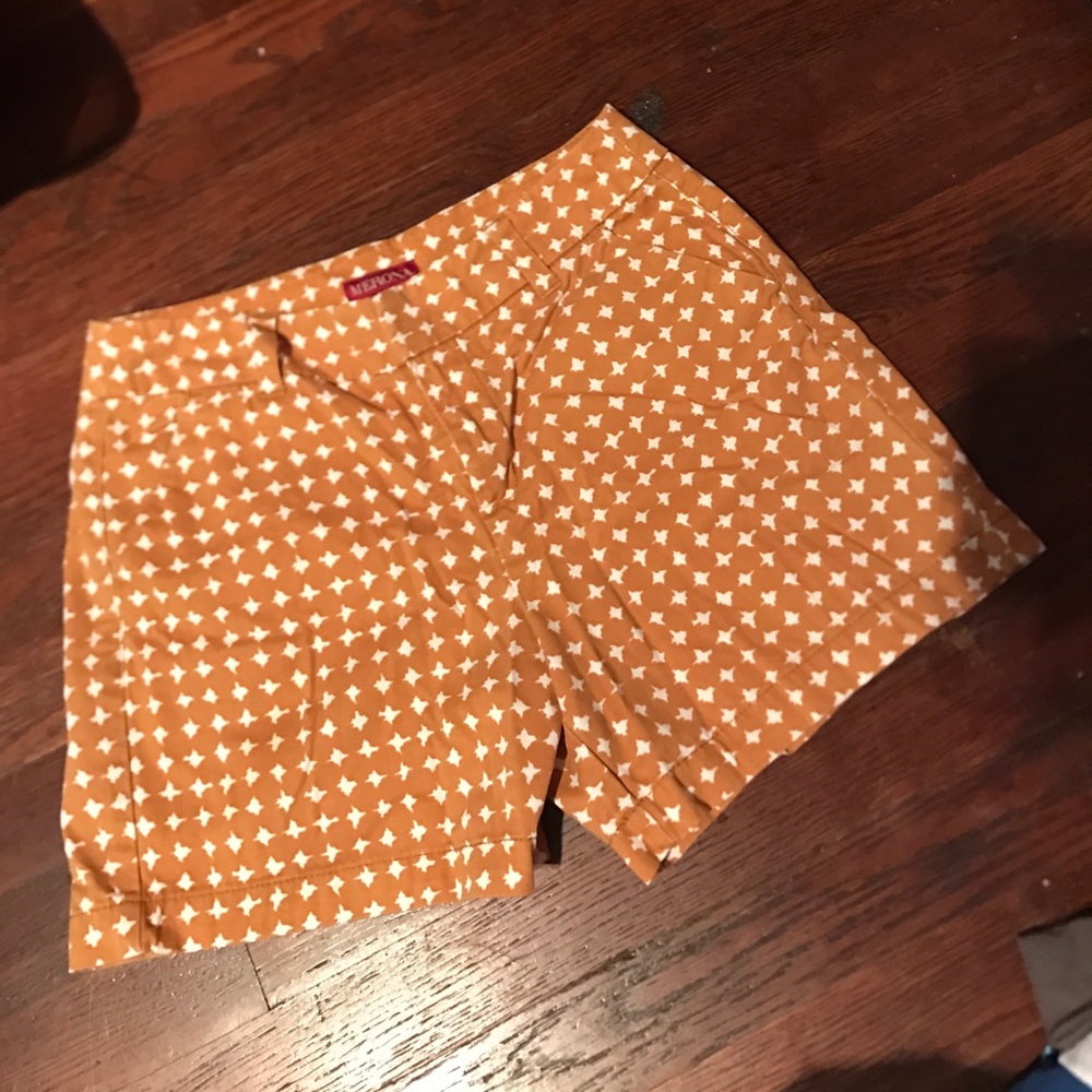 Yellow gold rust diamond patterned shorts