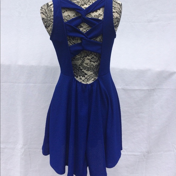 Mon Ami Dresses & Skirts - 🌺🌺 Blue Cut Out Back Dress