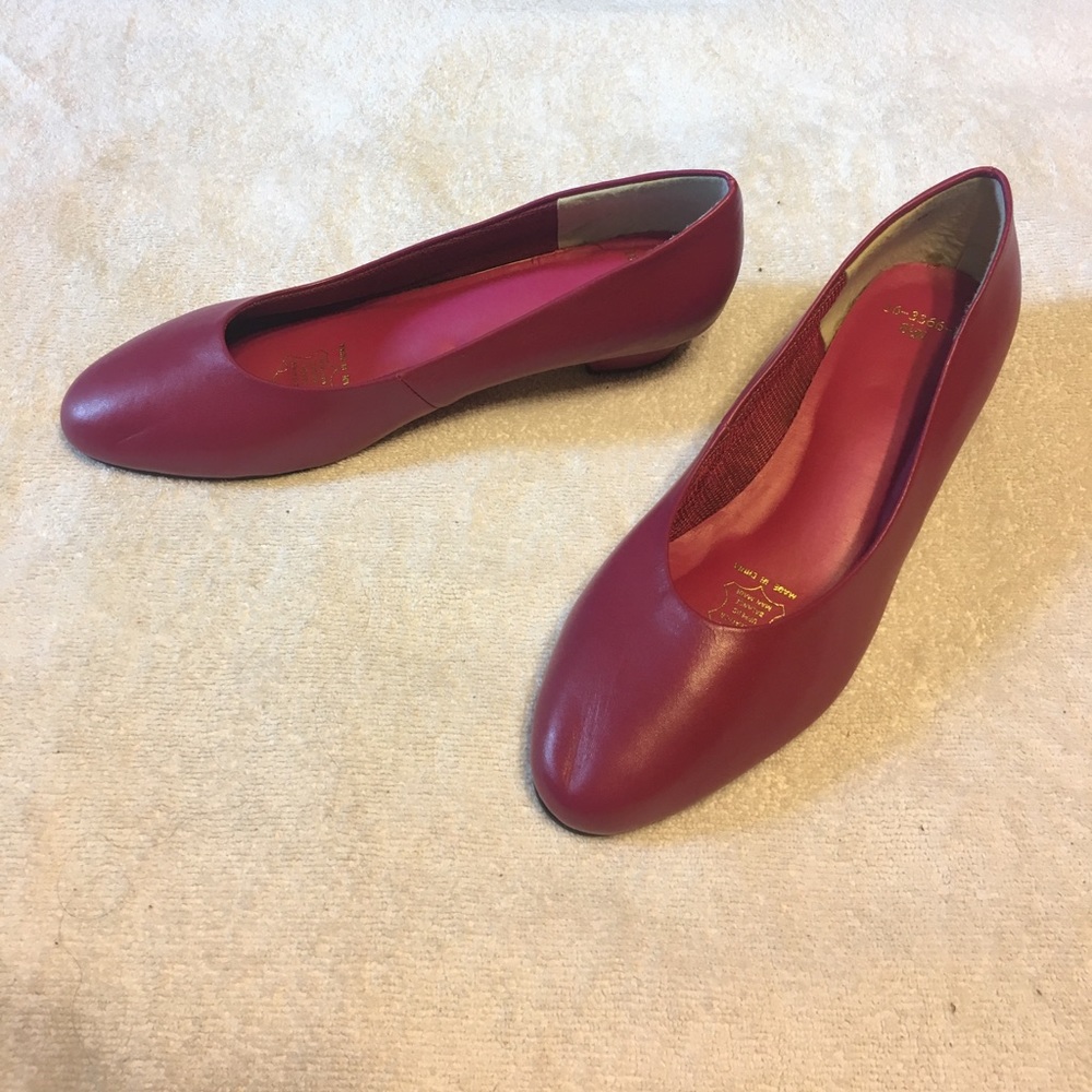 Hush Puppies Classic Pumps