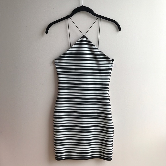 Topshop Dresses & Skirts - 1-HR PRICE DROP! Topshop striped bodycon dress