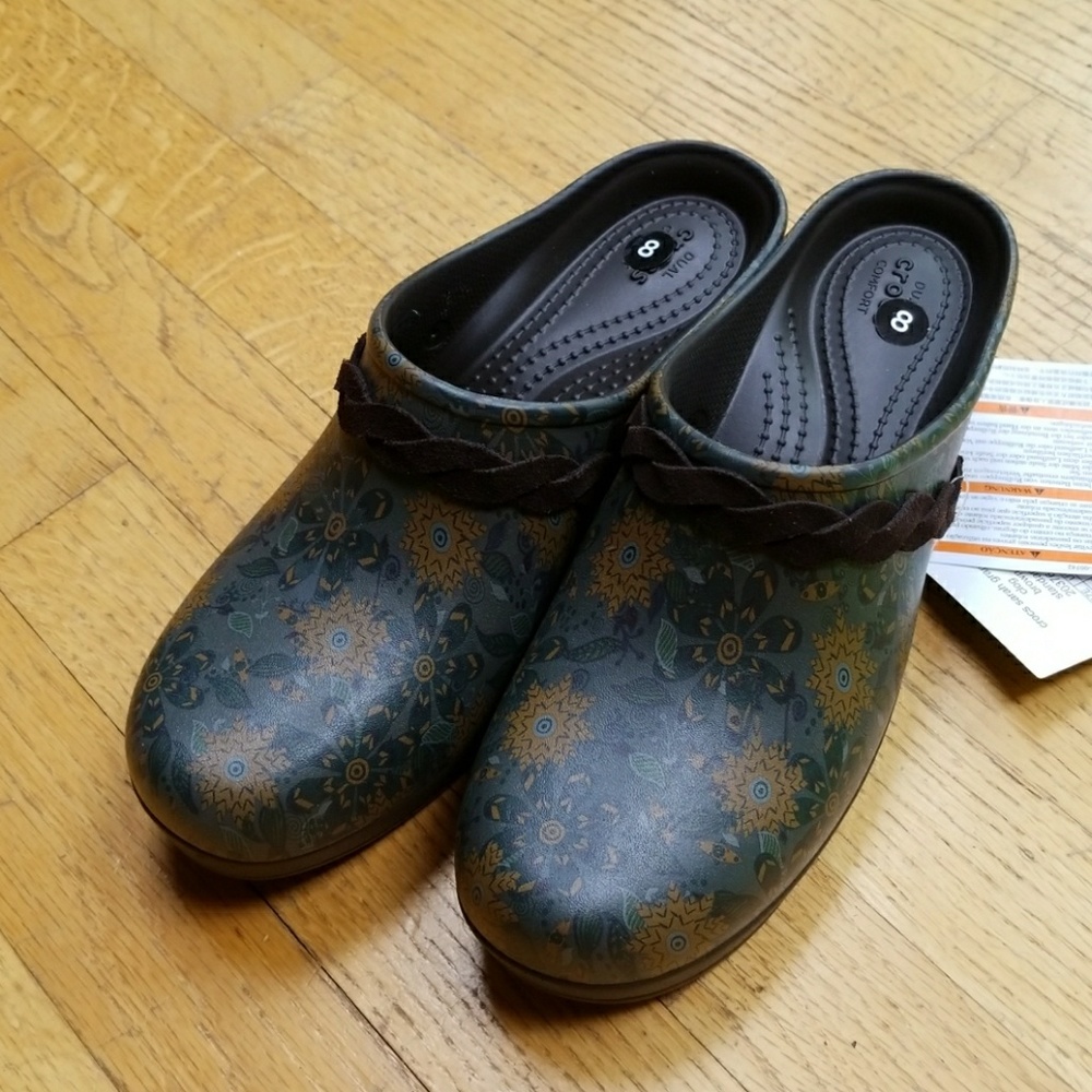 Crocs clogs