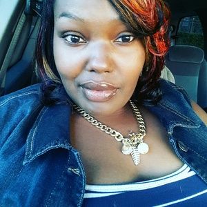 Meet your Posher, Tatieneishea