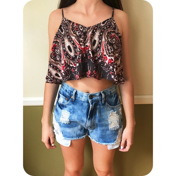 Pants - High-Waisted Bleach Washed Jean Shorts