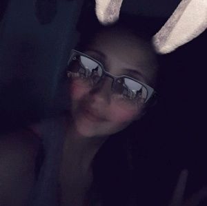 Meet your Posher, Allison