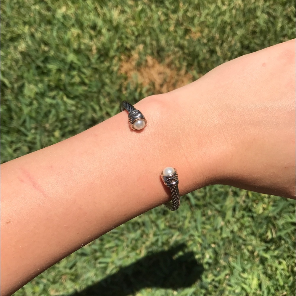 Silver pearl bracelet