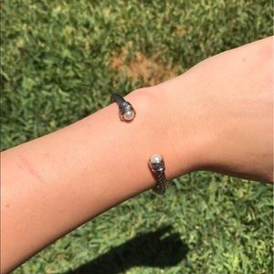 Silver pearl bracelet