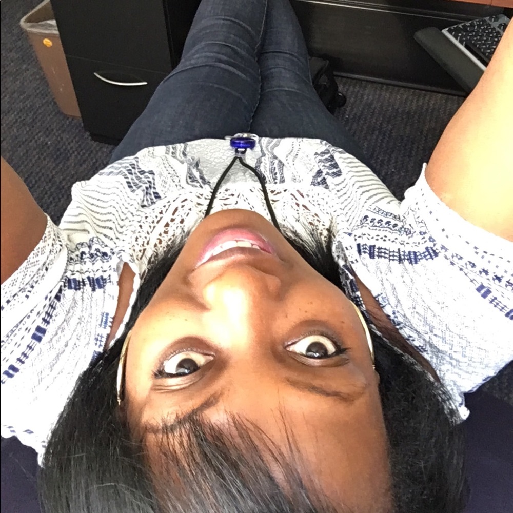 Meet your Posher, Sharon