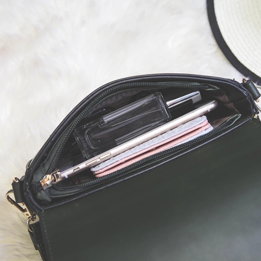 🆕 Penelope O Ring a Buckle Mini Crossbody Handbag - Picture 7 of 8