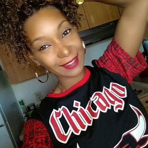 Meet your Posher, Alicia