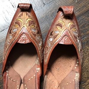 Rajsathani handmade flats