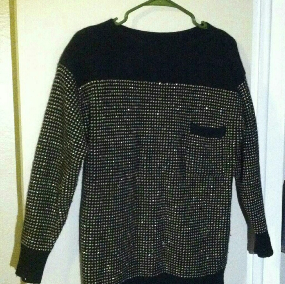 Liz Claiborne black & gold sweater