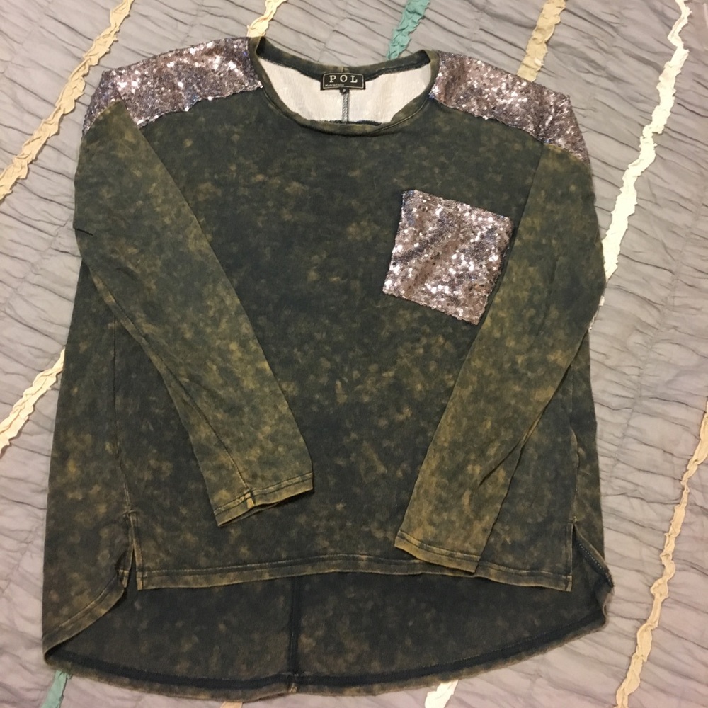 Long sleeve sequin shoulder top