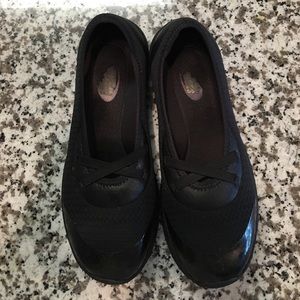 Slip resistant work shoes