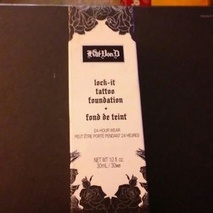 Kat Von D Lock-it Tattoo Foundation in Light 49