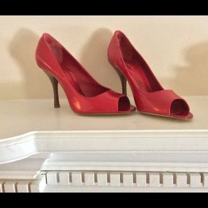 5 $. Red Heels, XAPPEAL not leather.