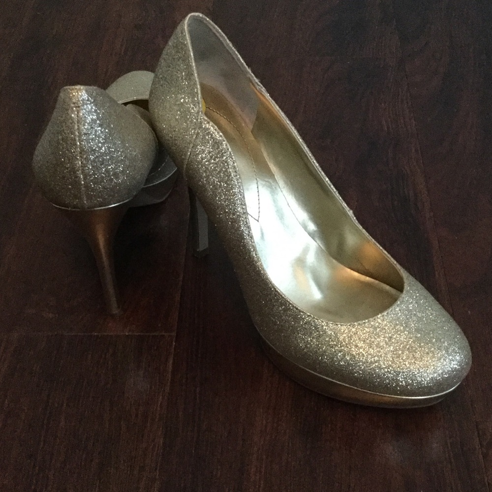 Gold sparkle Guess heels
