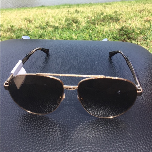 Gucci sunglasses GG0054S