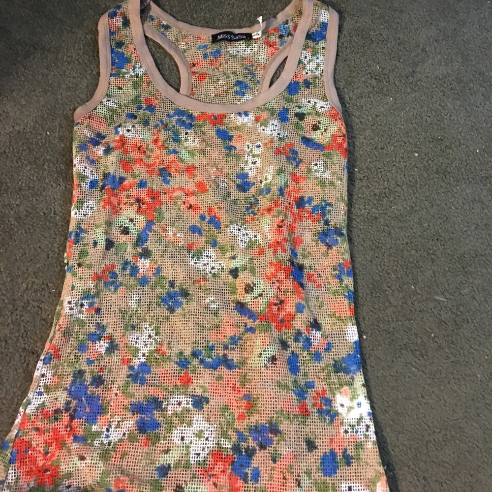 🌼Floral tank🌼