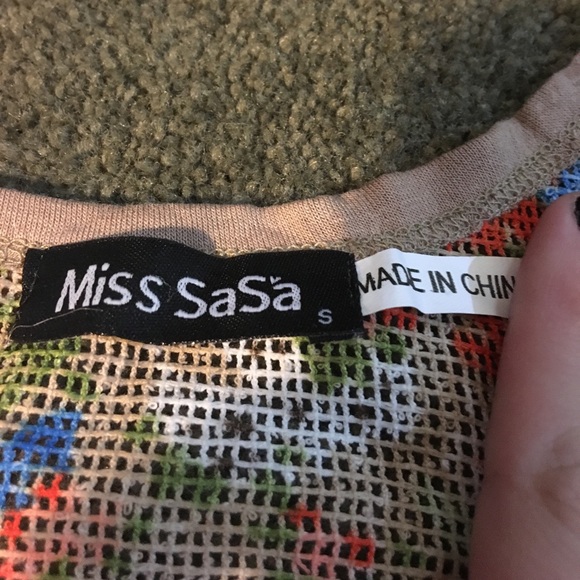 🌼Floral tank🌼 - Picture 3 of 3