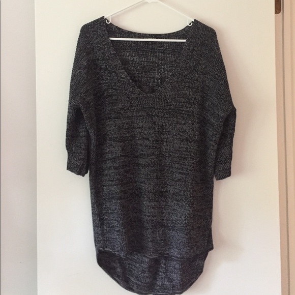 Express Sweaters - V-neck tunic sweater with 3/4 sleeve