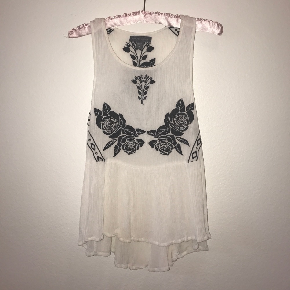 Kendall & Kylie Tank Top Rose Embroidered Size M