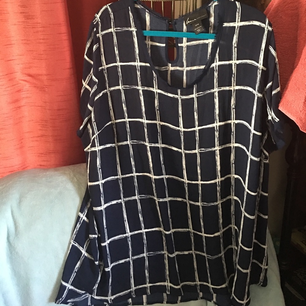 😻 Plus size short sleeve top😻