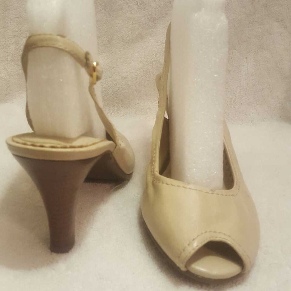 Liz Claiborne Leather Slingback - Size 8
