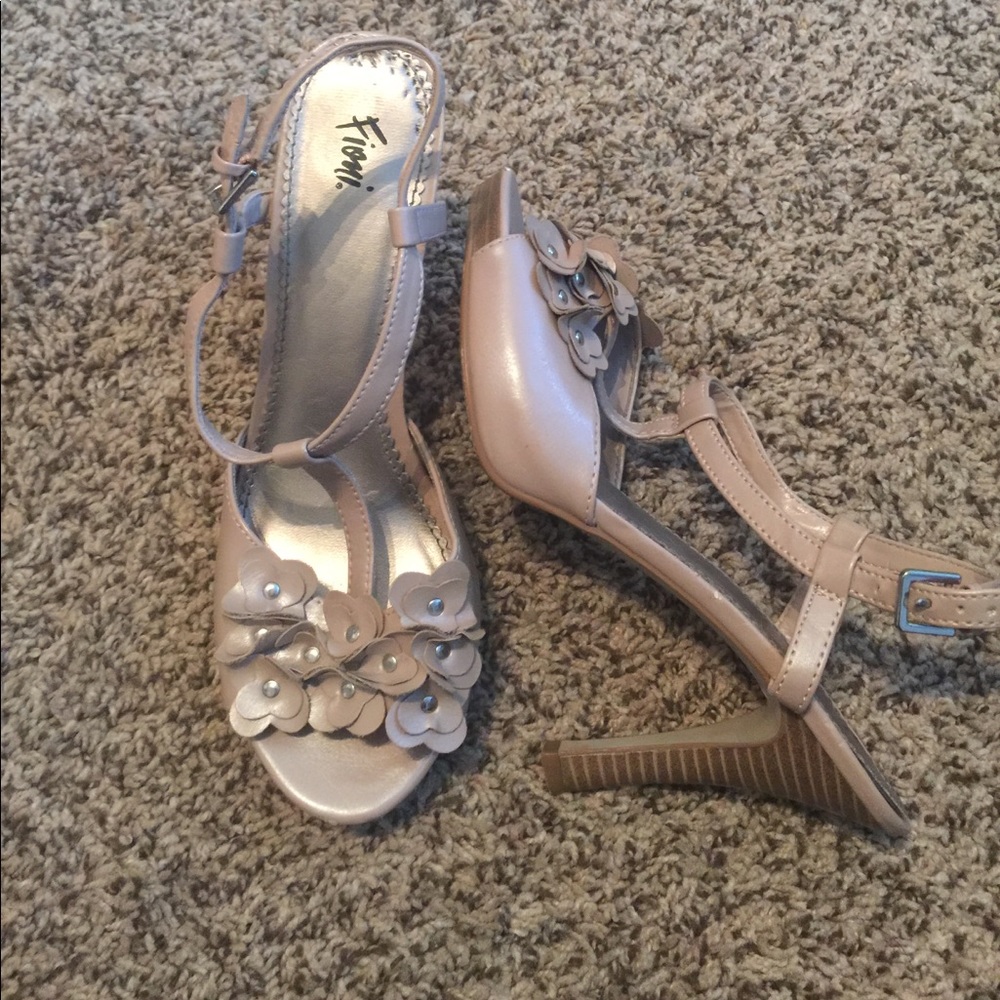Floral nude ankle strap heals!