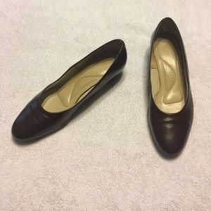 Hush Puppies Classic Pumps