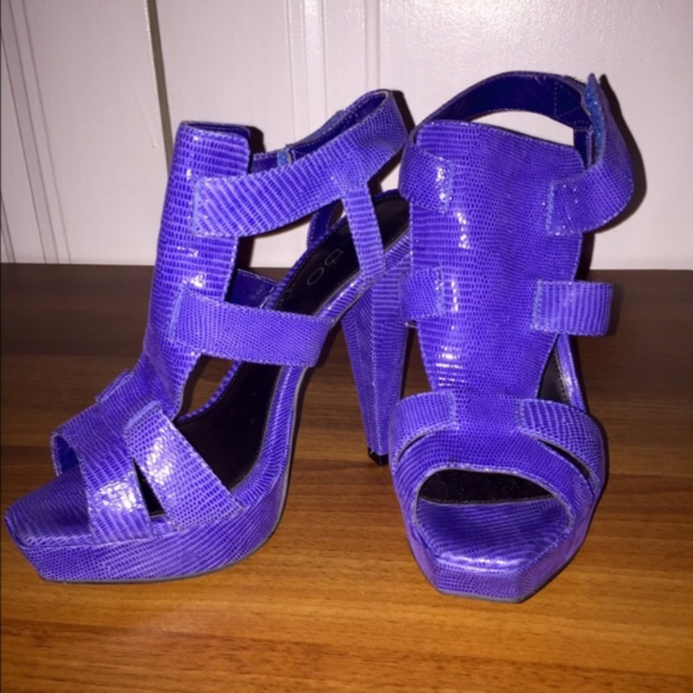Blue Leather Aldo Python Gladiator Heels SZ 37-7