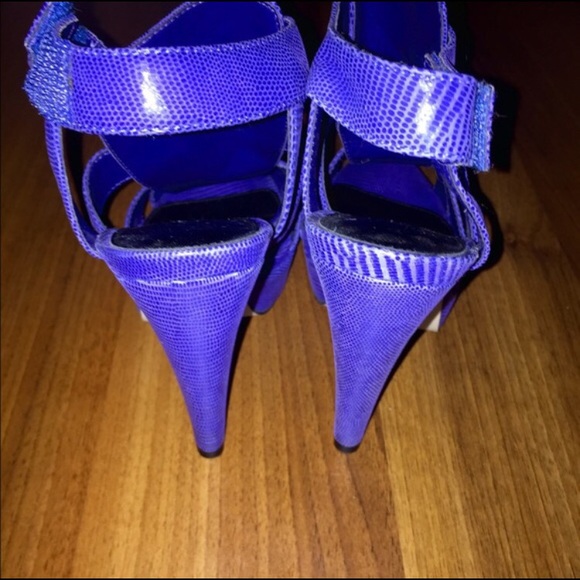 Blue Leather Aldo Python Gladiator Heels SZ 37-7 - Picture 4 of 4
