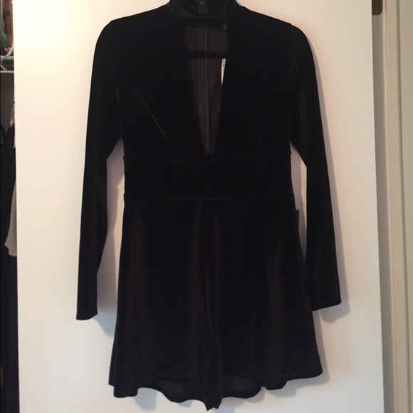 Express Pants - NWT!! Black velvet romper with choker