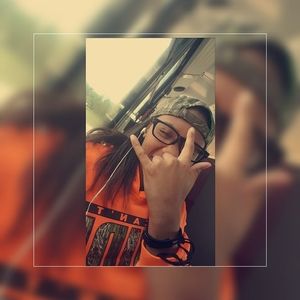 Meet your Posher, Katrina