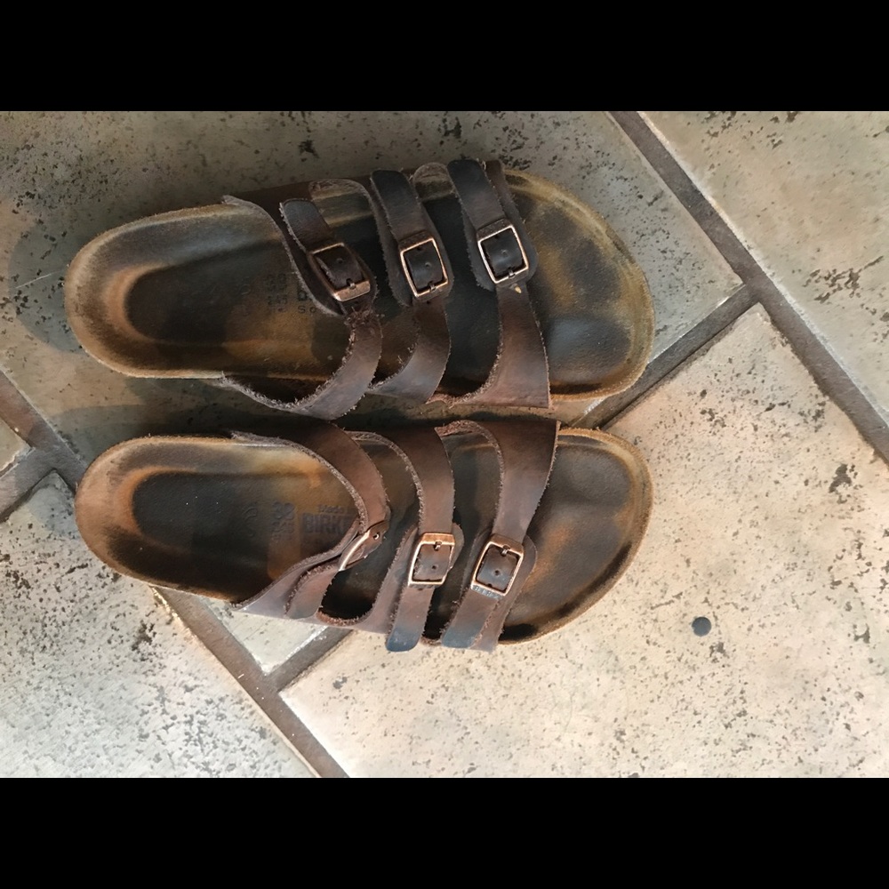 3 strap brown Birkenstocks