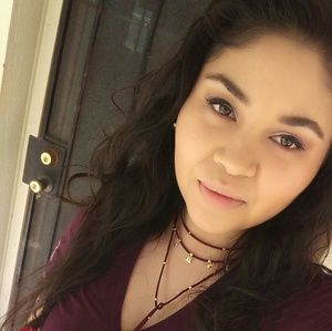 Meet your Posher, Elizabeth