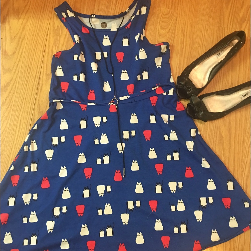 Adorable cat dress 🐱