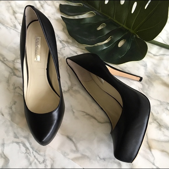 BCBGeneration Shoes - 🌼🌸🌼BCBGeneration Parade Black Leather