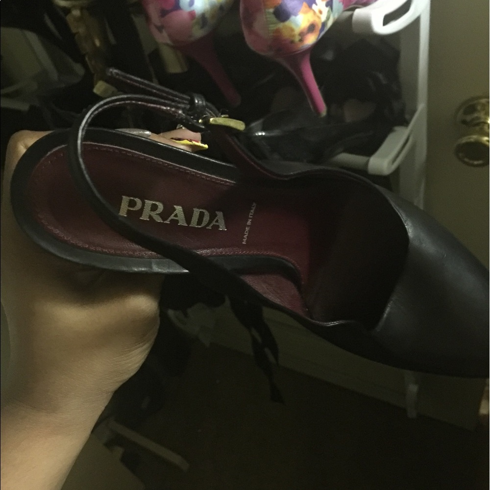 Sling back Prada shoes 💸Price cut💸 - Picture 2 of 3
