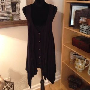 NWOT Nine West tank w attached shark tail overlay