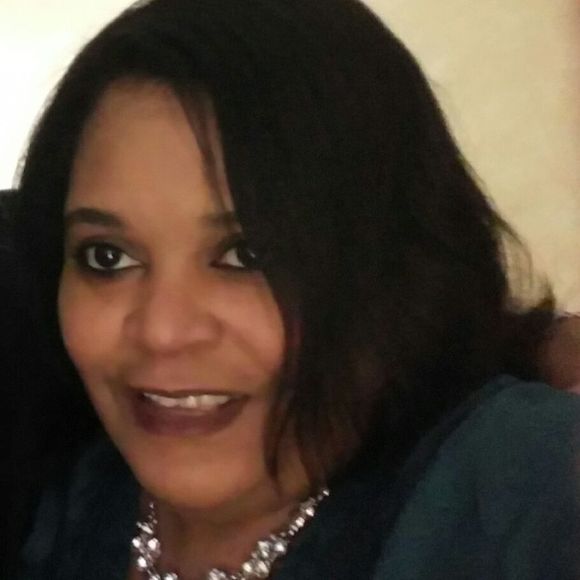 Meet your Posher, Gloria - Picture 1 of 1