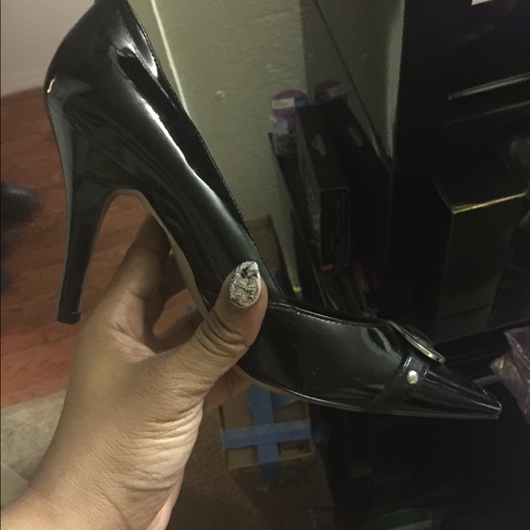 Bcbg heels - Picture 2 of 3