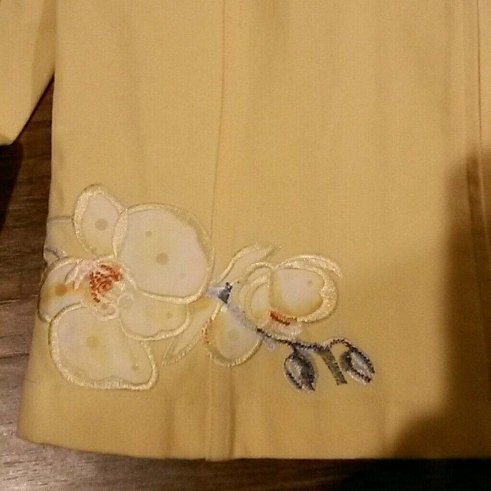 St. John by Marie Gray summer Yellow Jacket - Picture 3 of 4