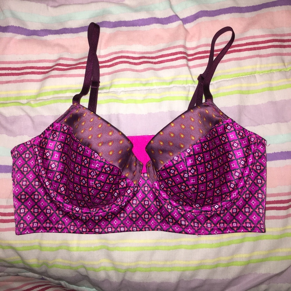 Silk VS patterned bra