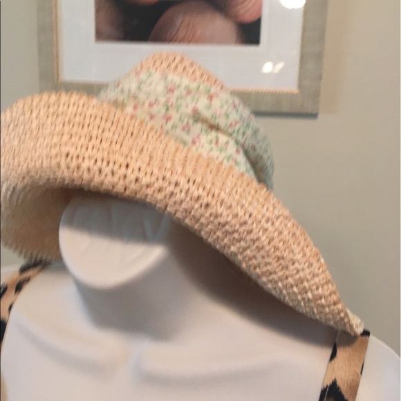 The entire wardrobe - Picture 3 of 6